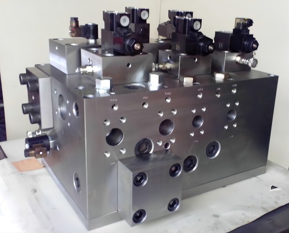 Working principle of hydraulic valve block